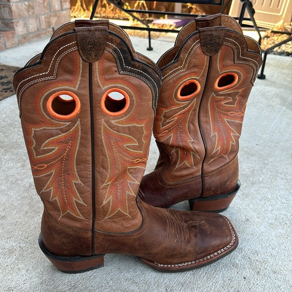 Men’s Ariat Dress Boots - Picture 2 of 5